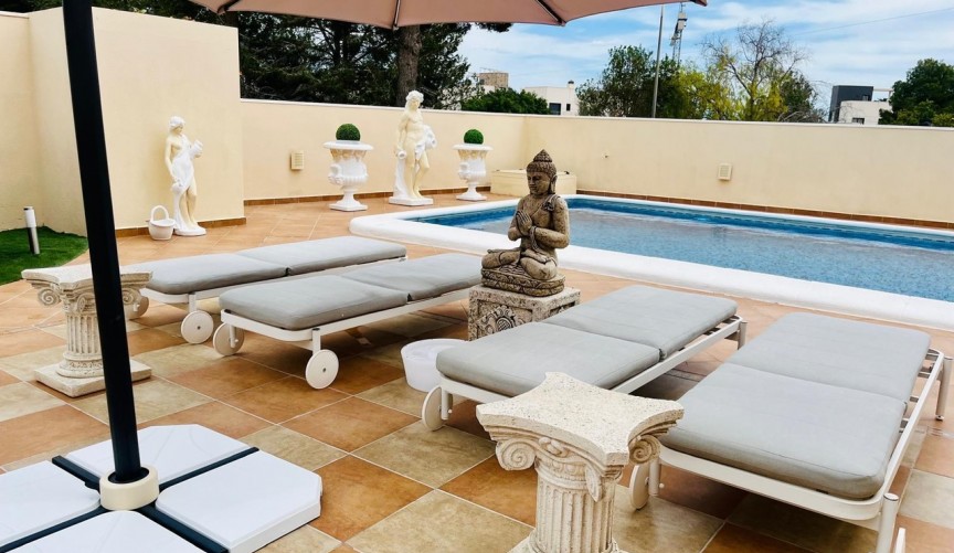 Resale - Villa -
San Miguel de Salinas - Inland
