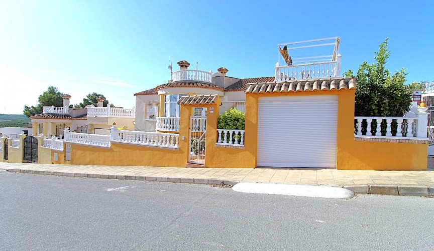 Resale - Villa -
San Miguel de Salinas - Inland