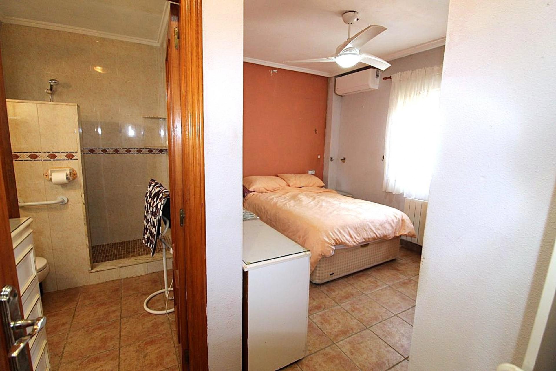 Resale - Villa -
San Miguel de Salinas - Inland