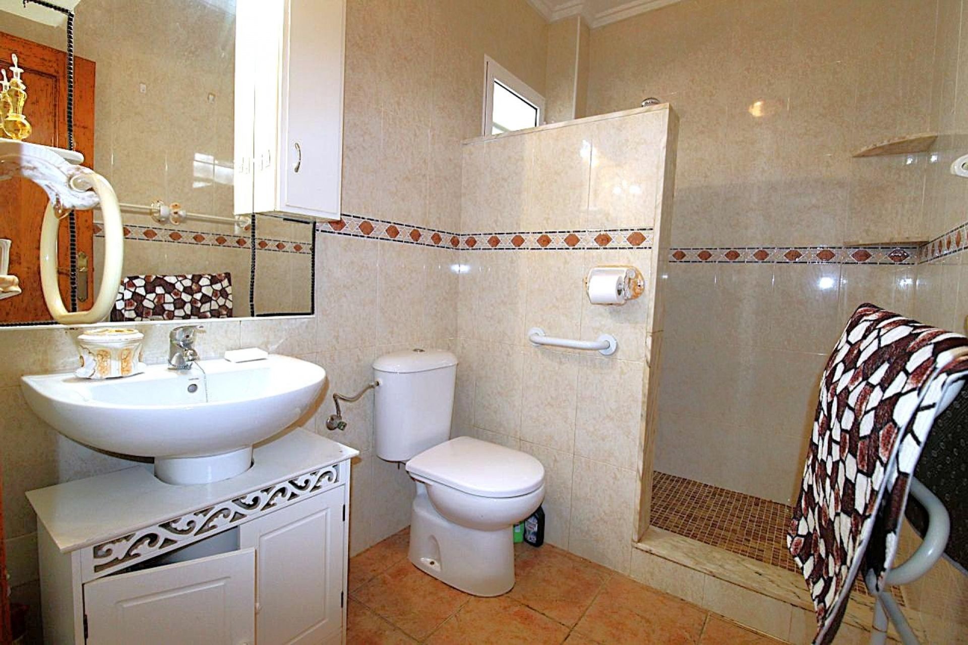 Resale - Villa -
San Miguel de Salinas - Inland