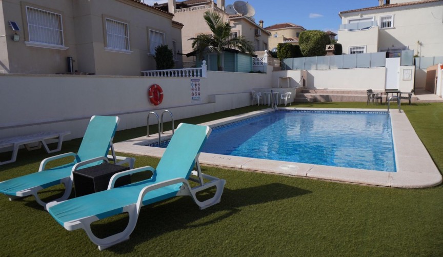 Resale - Villa -
San Miguel de Salinas