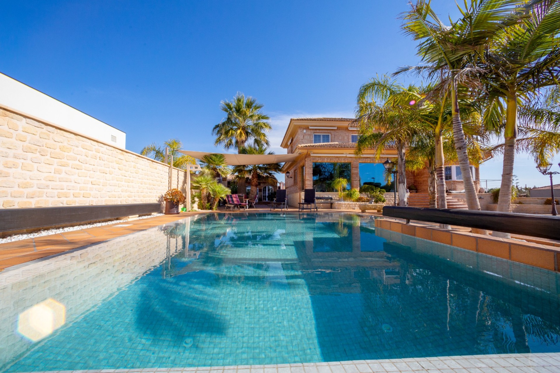 Resale - Villa -
San Vicente del Raspeig - Inland