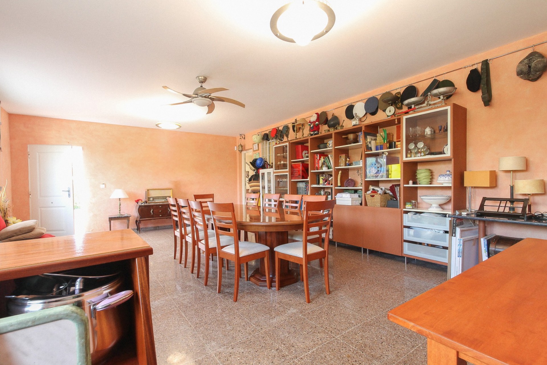 Resale - Villa -
San Vicente del Raspeig - Inland