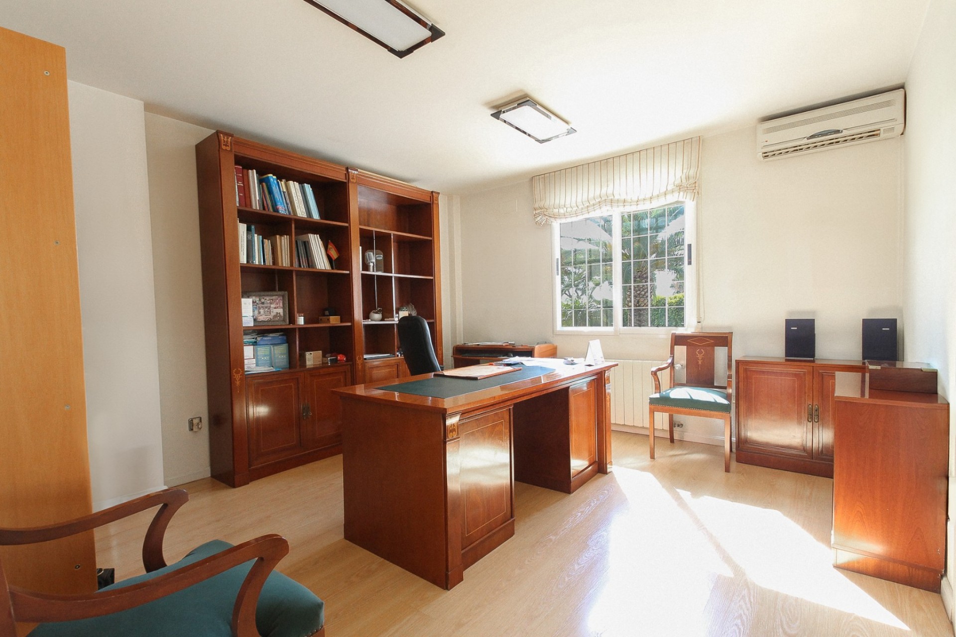 Resale - Villa -
San Vicente del Raspeig - Inland