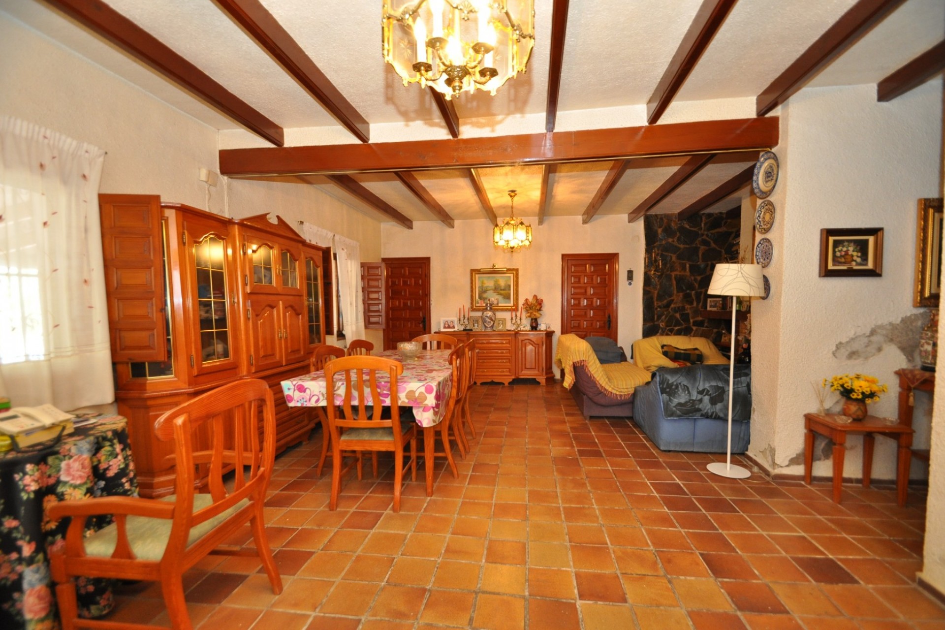 Resale - Villa -
Sax - Inland