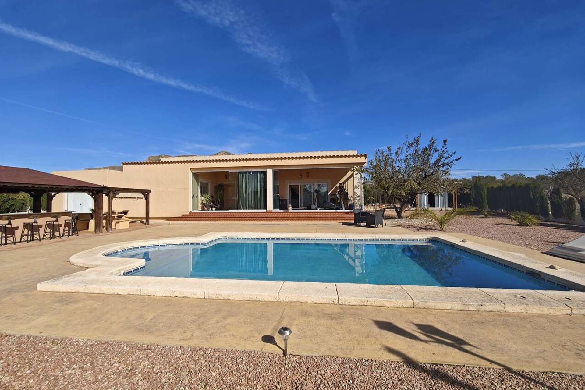 Resale - Villa -
Sax - Inland