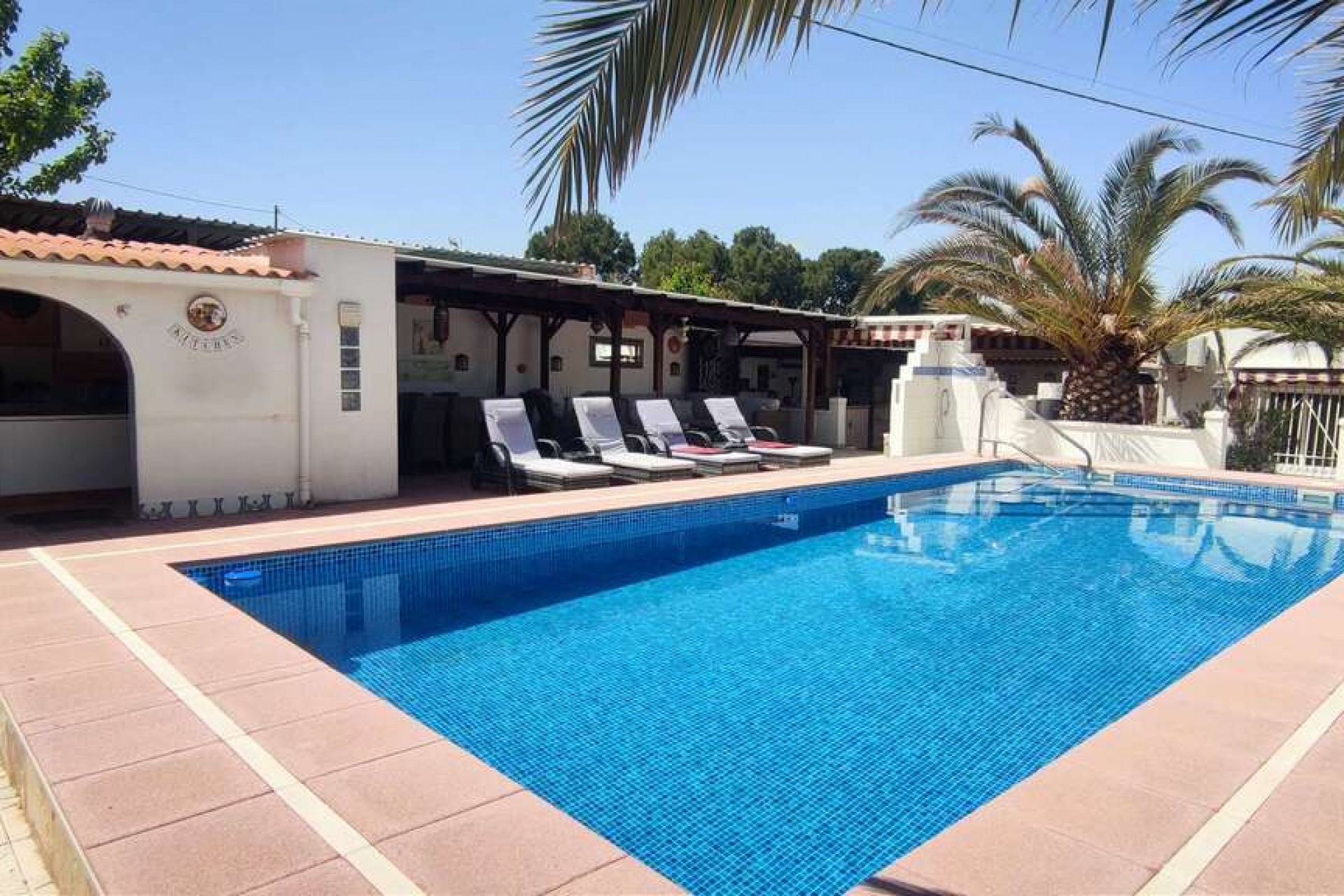 Resale - Villa -
Sax - Inland