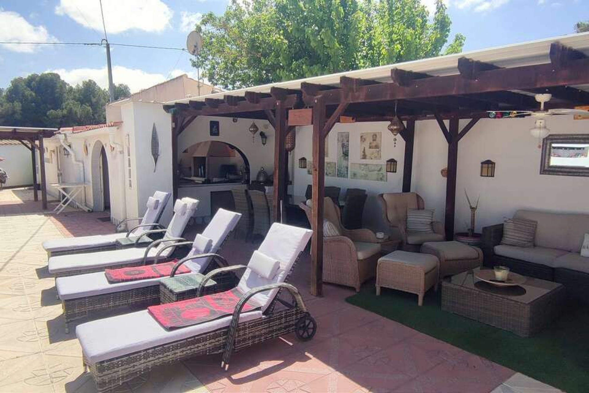 Resale - Villa -
Sax - Inland