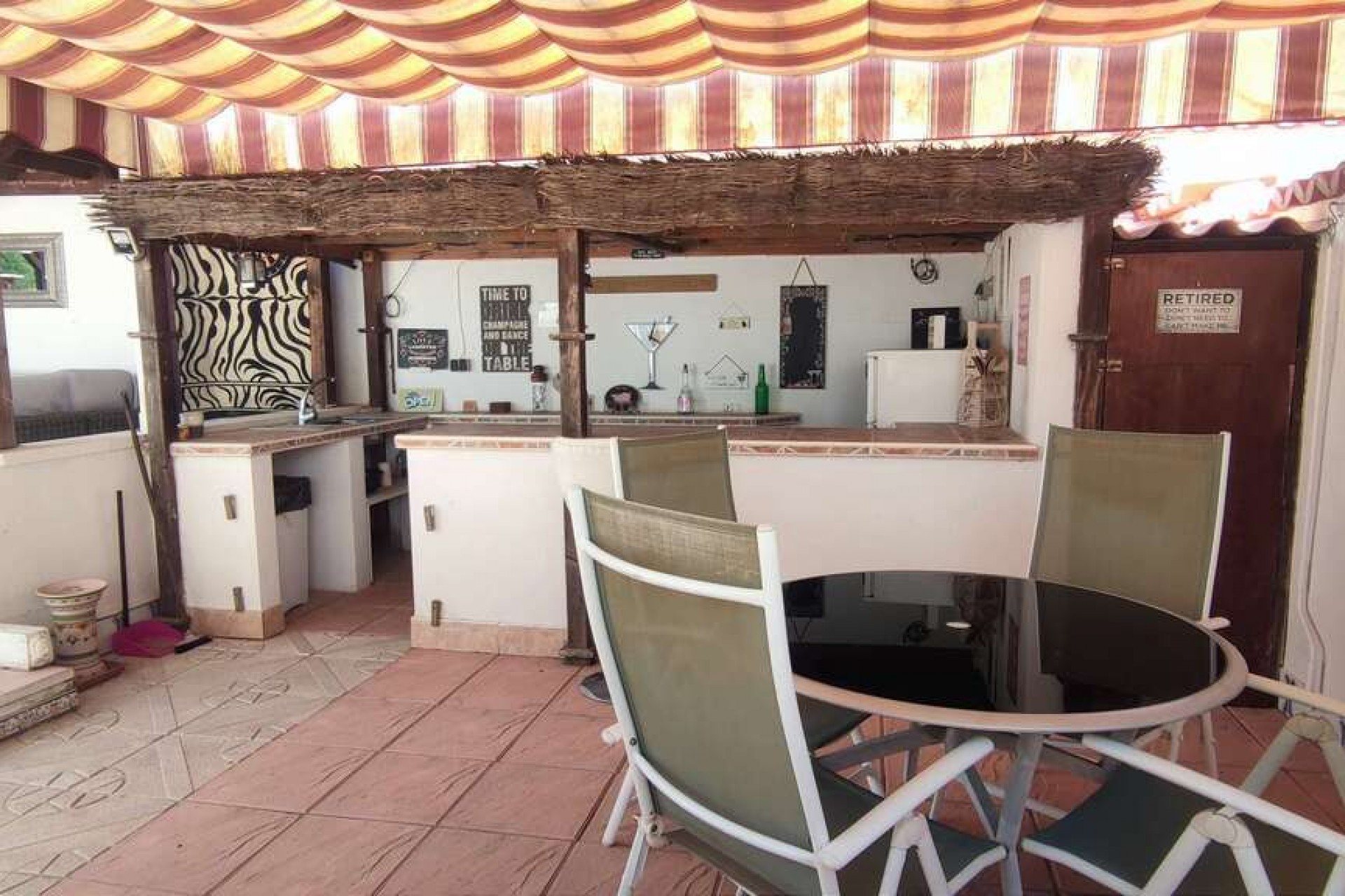 Resale - Villa -
Sax - Inland