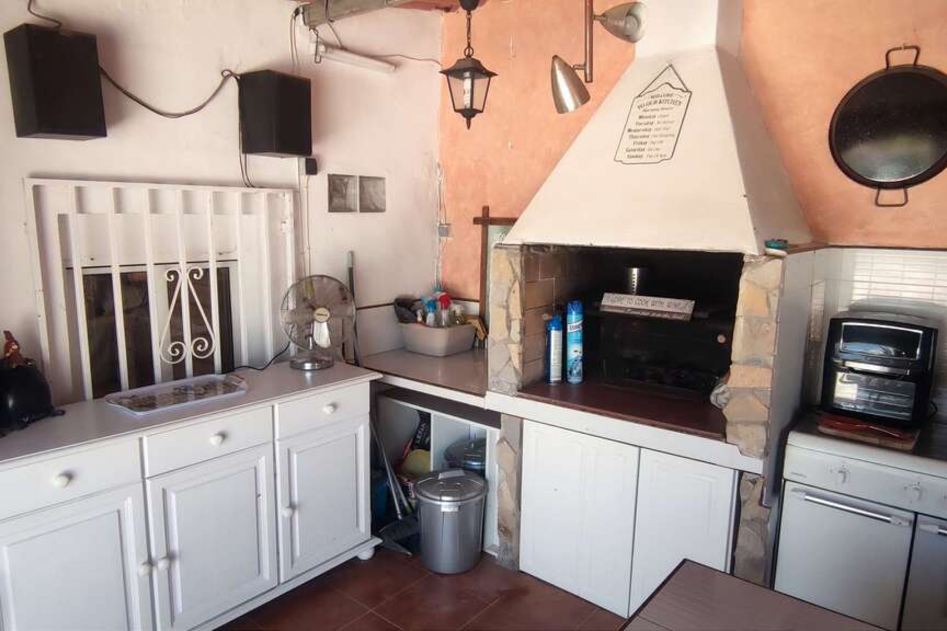 Resale - Villa -
Sax - Inland