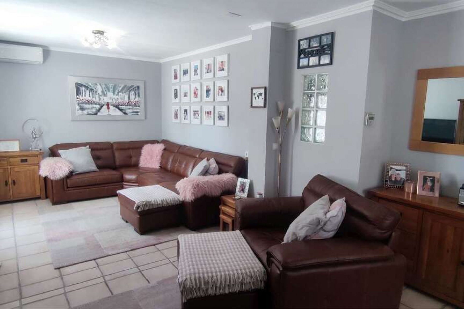 Resale - Villa -
Sax - Inland