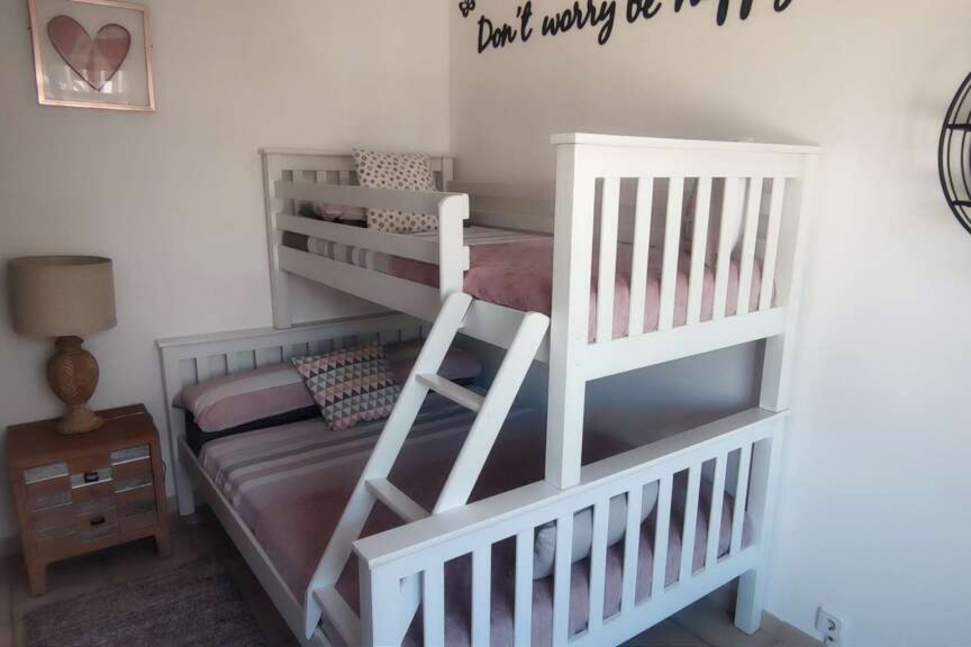 Resale - Villa -
Sax - Inland