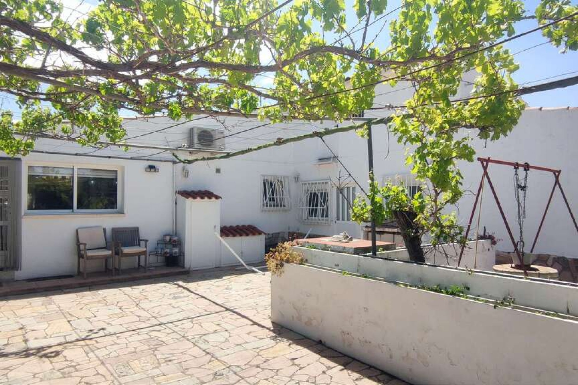 Resale - Villa -
Sax - Inland