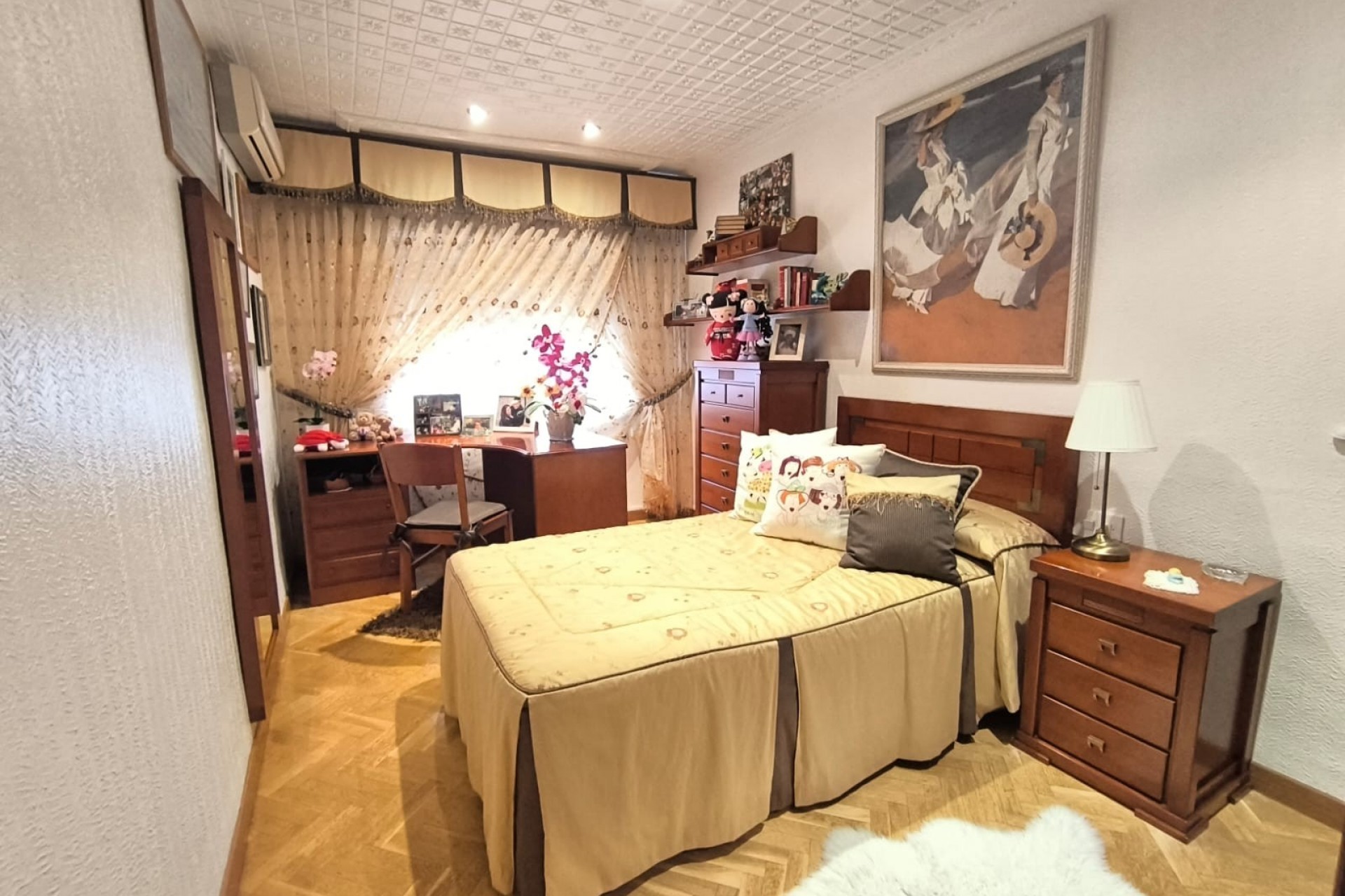 Resale - Villa -
Sax - Inland