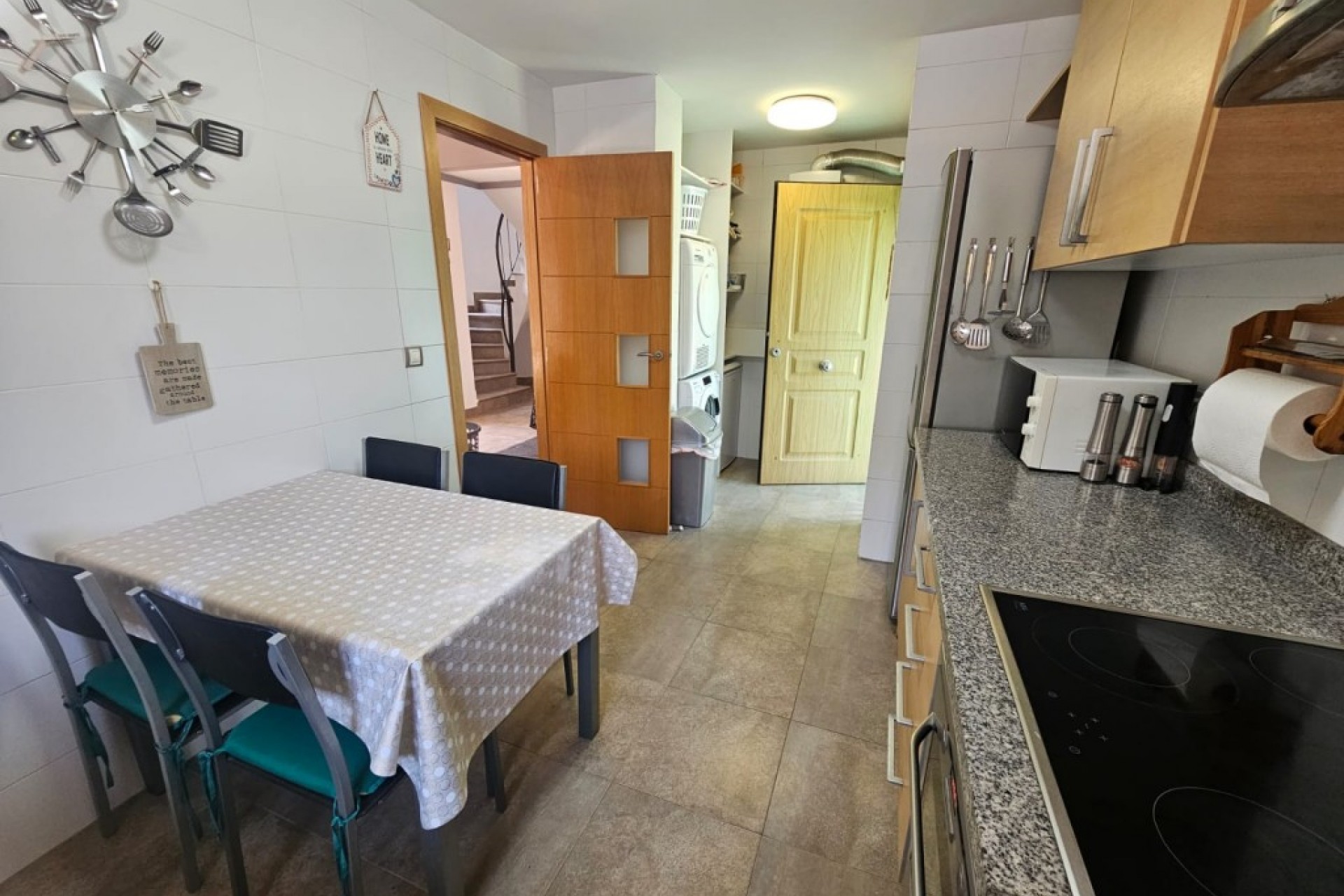 Resale - Villa -
Sierra Cortina - Inland