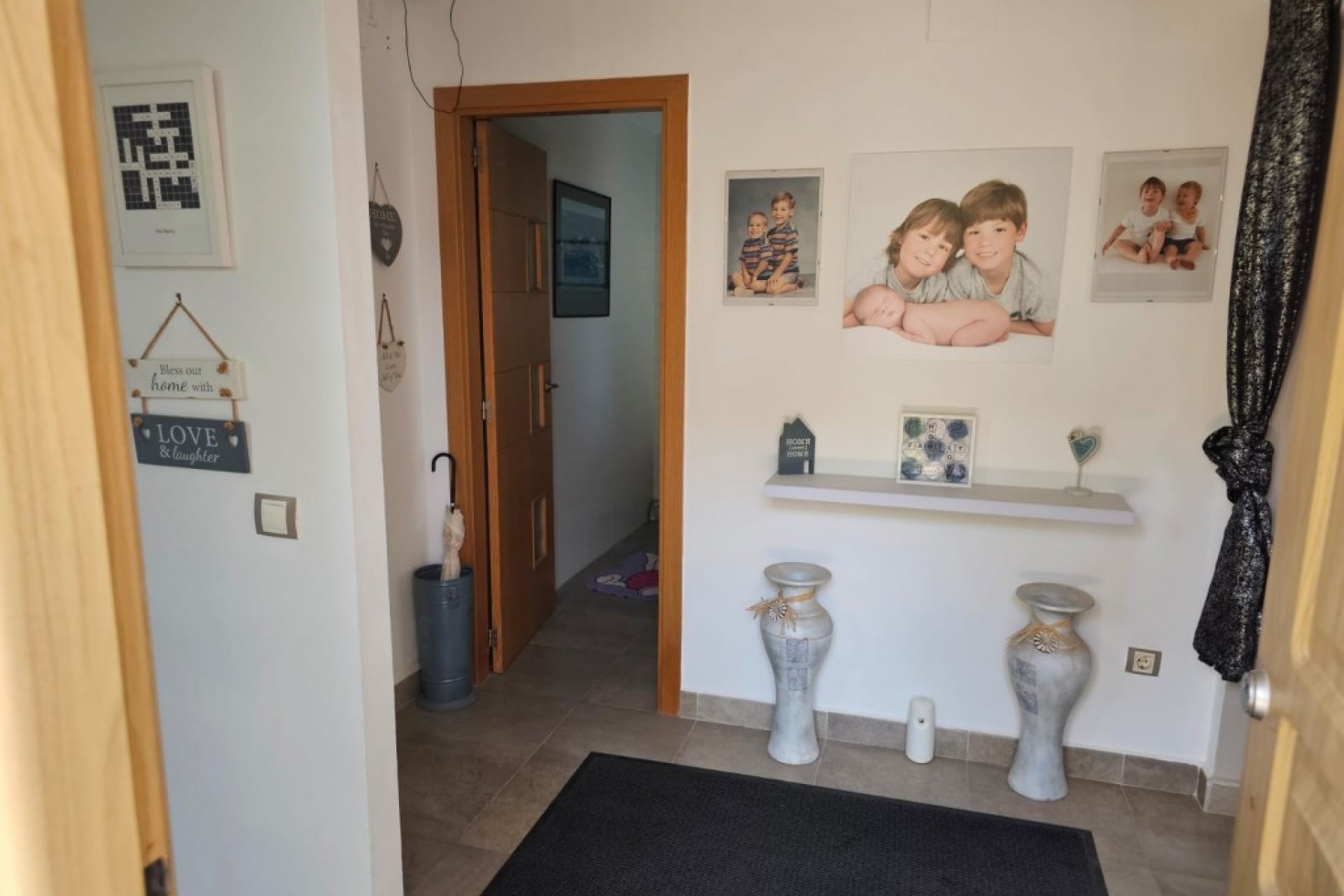 Resale - Villa -
Sierra Cortina - Inland