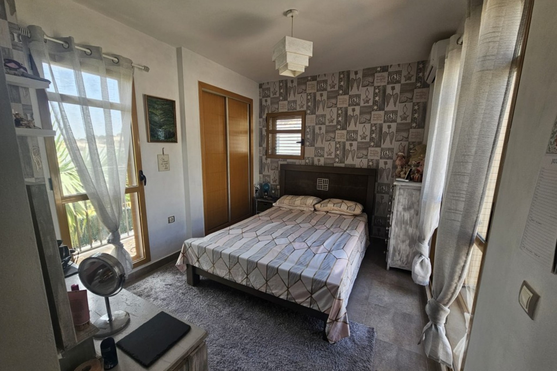 Resale - Villa -
Sierra Cortina - Inland