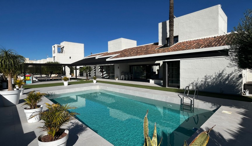 Resale - Villa -
Sucina - Inland