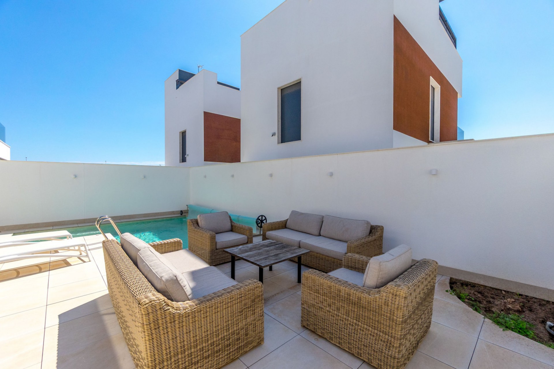 Resale - Villa -
Torre de la Horadada - Costa Blanca