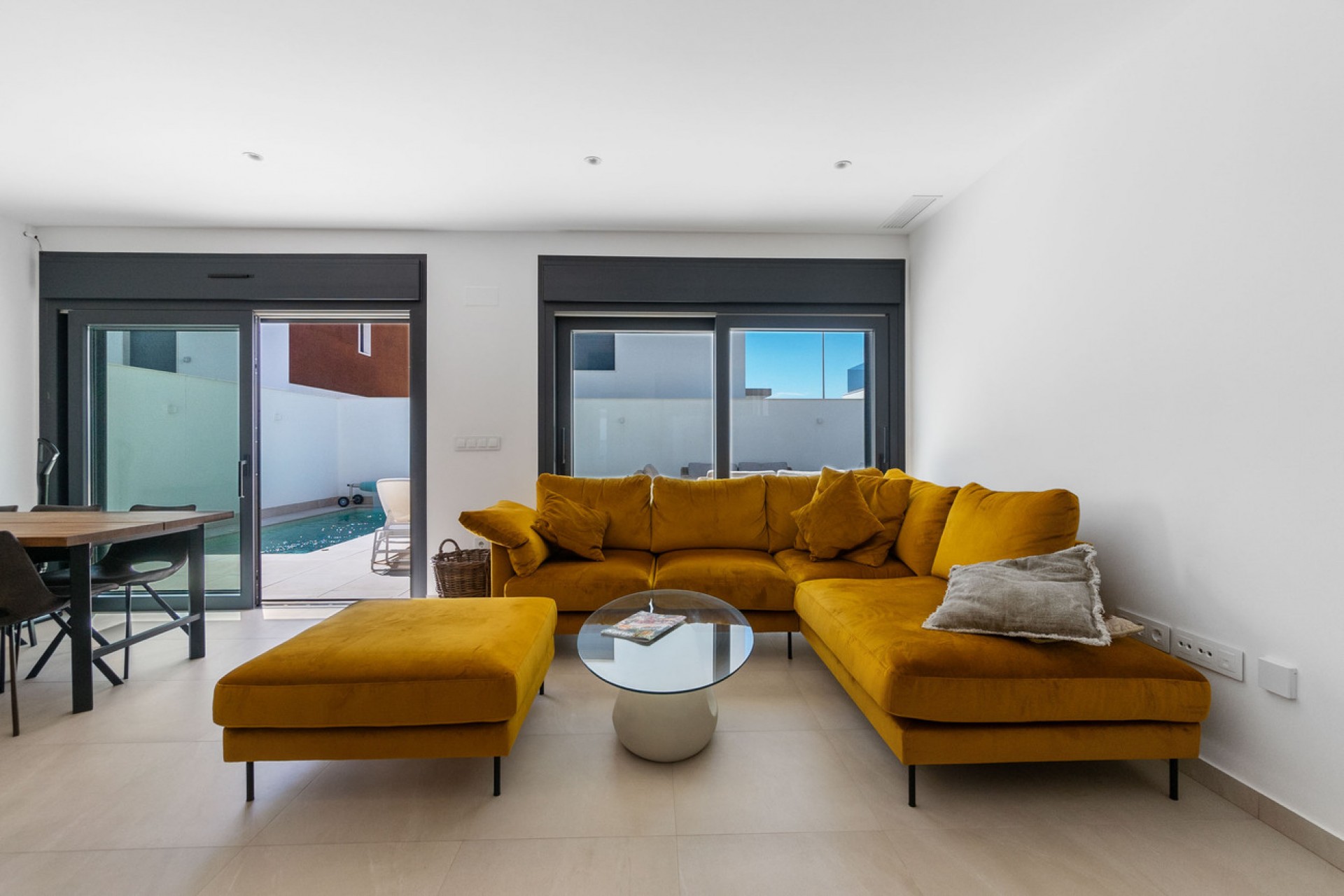 Resale - Villa -
Torre de la Horadada - Costa Blanca