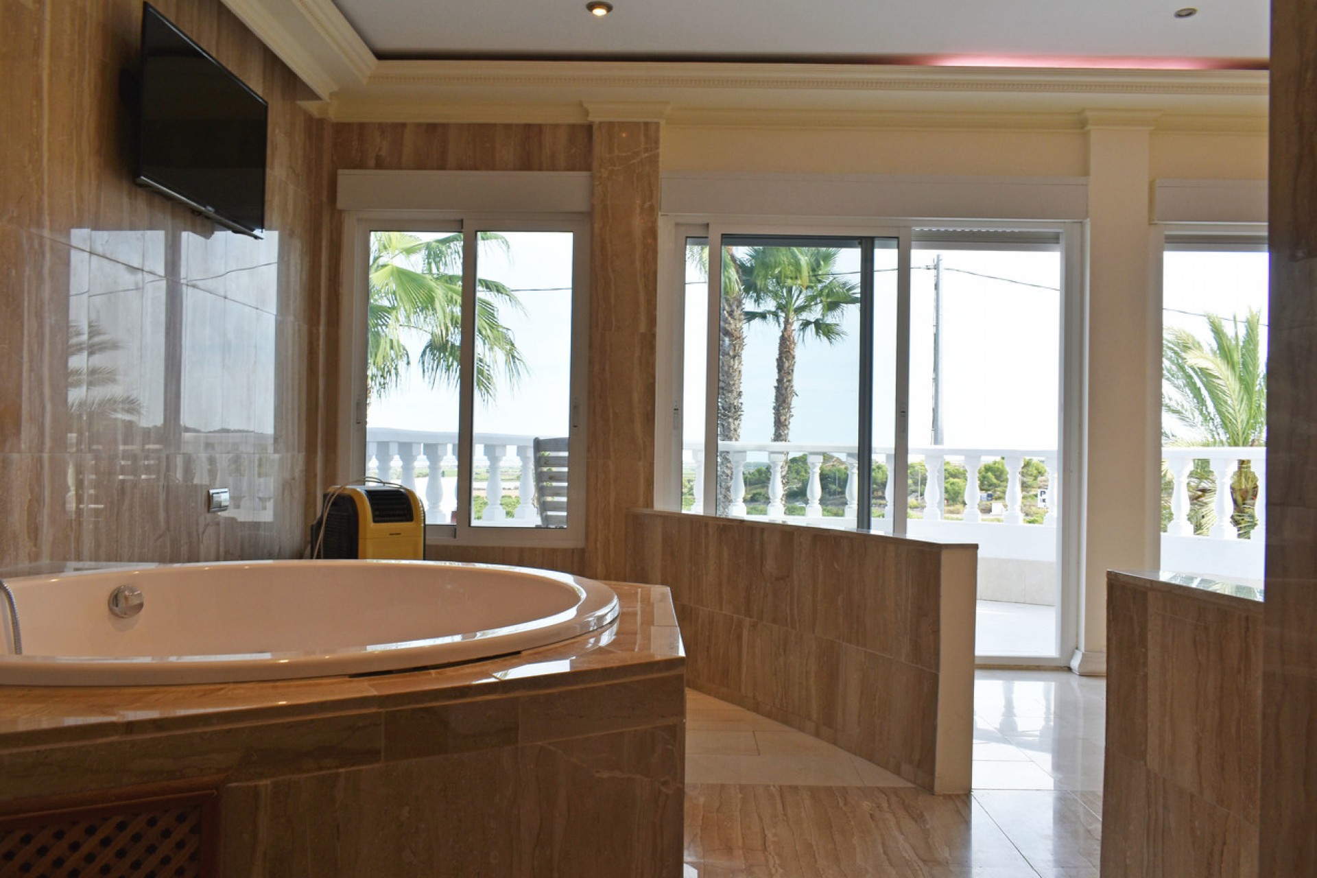 Resale - Villa -
Torremendo - Costa Blanca