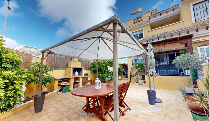 Resale - Villa -
Torrevieja - Aguas Nuevas 1