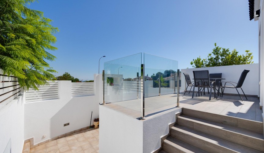 Resale - Villa -
Torrevieja - aguas nuevas