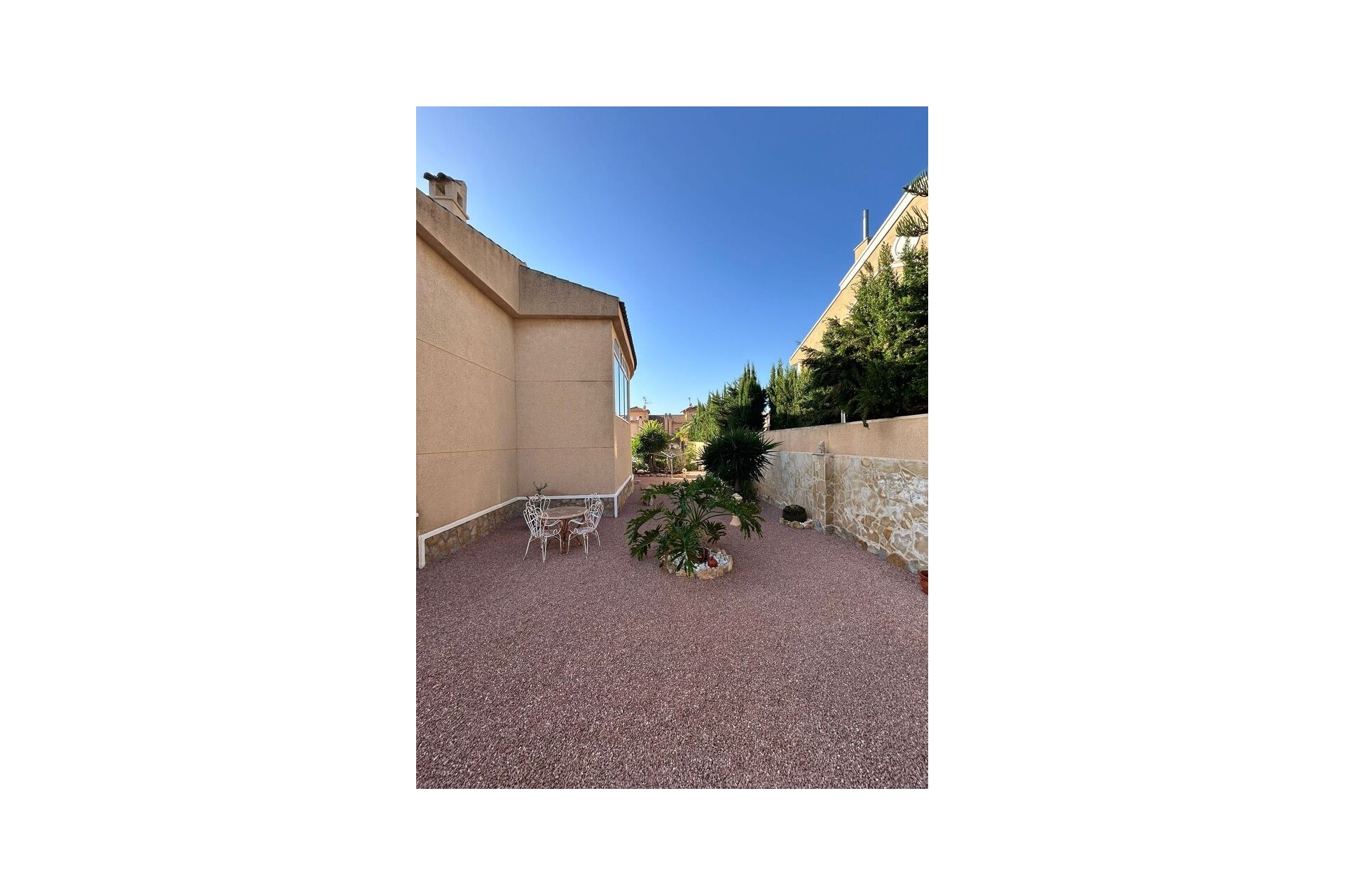 Resale - Villa -
Torrevieja - aguas nuevas