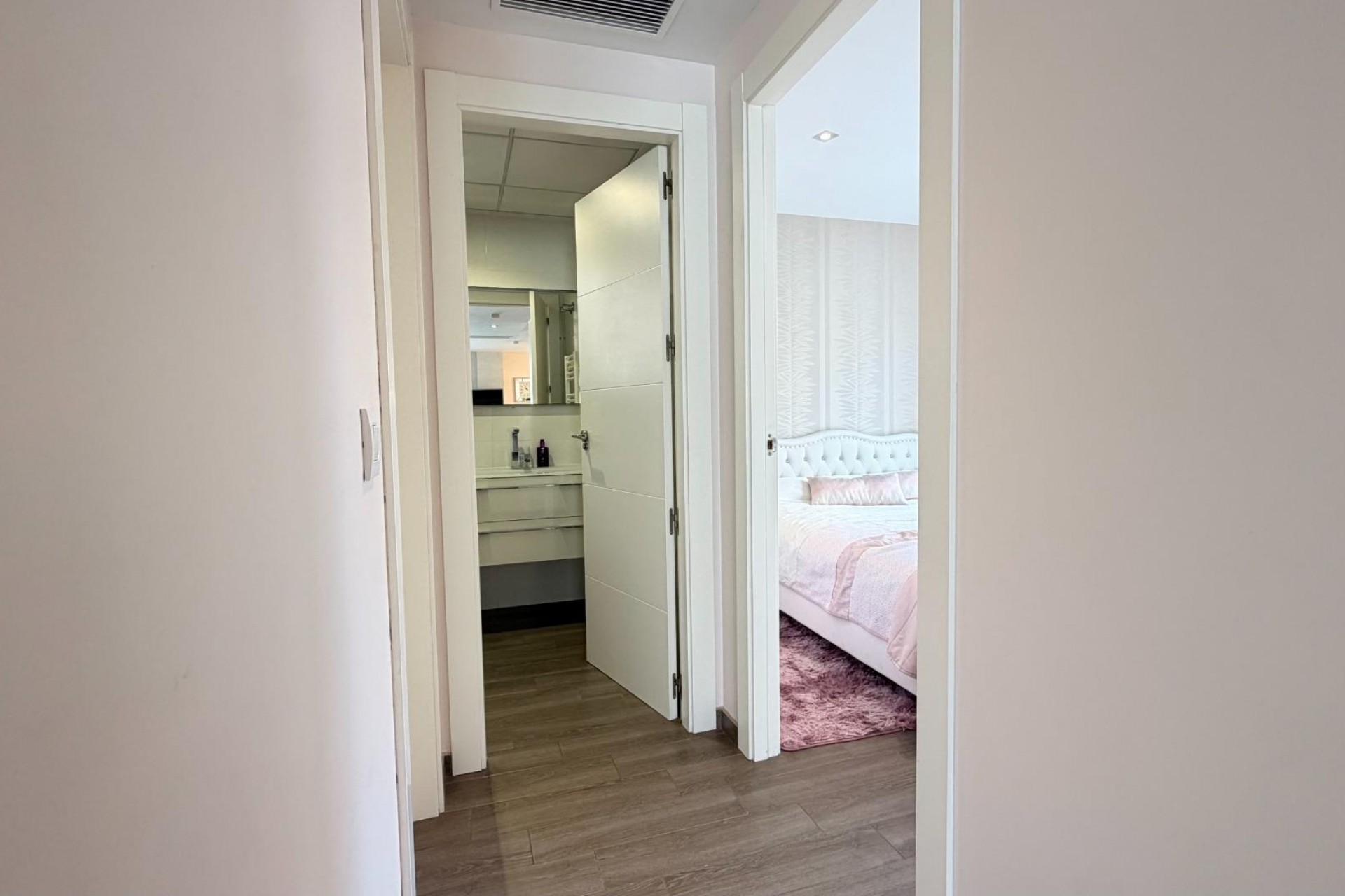 Resale - Villa -
Torrevieja - aguas nuevas