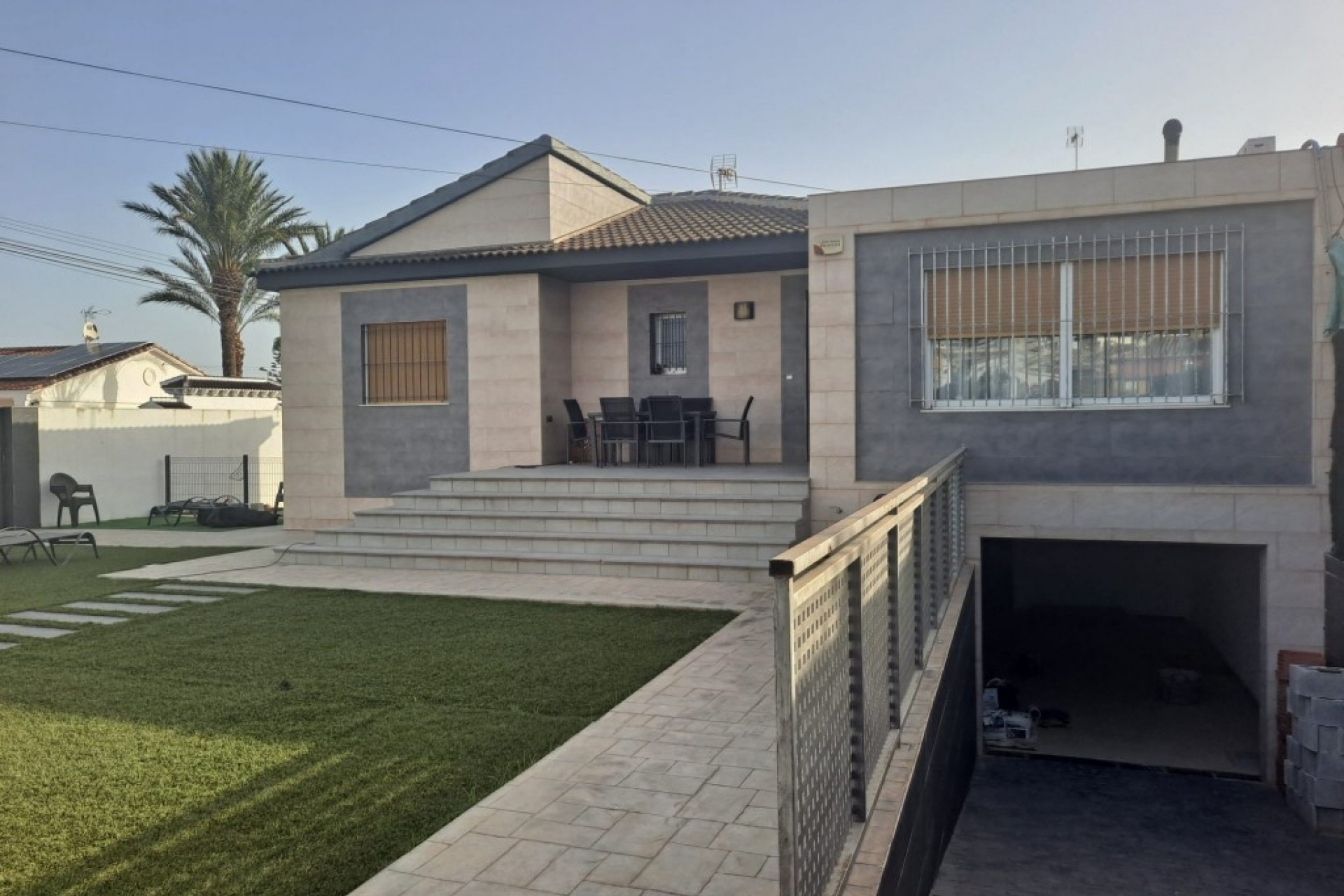 Resale - Villa -
Torrevieja - Costa Blanca