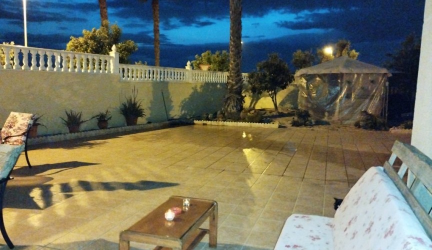 Resale - Villa -
Torrevieja - Costa Blanca