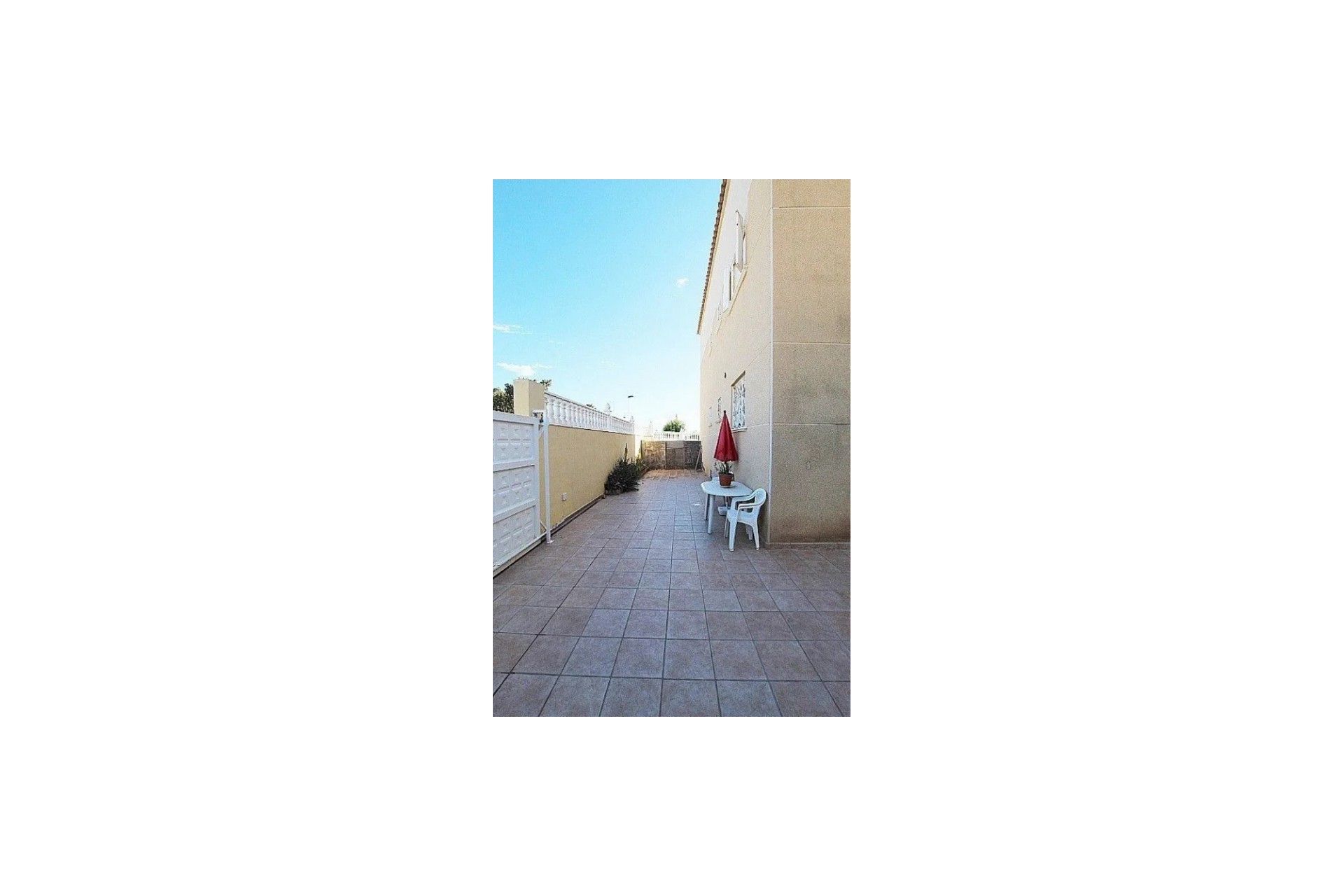 Resale - Villa -
Torrevieja - Costa Blanca