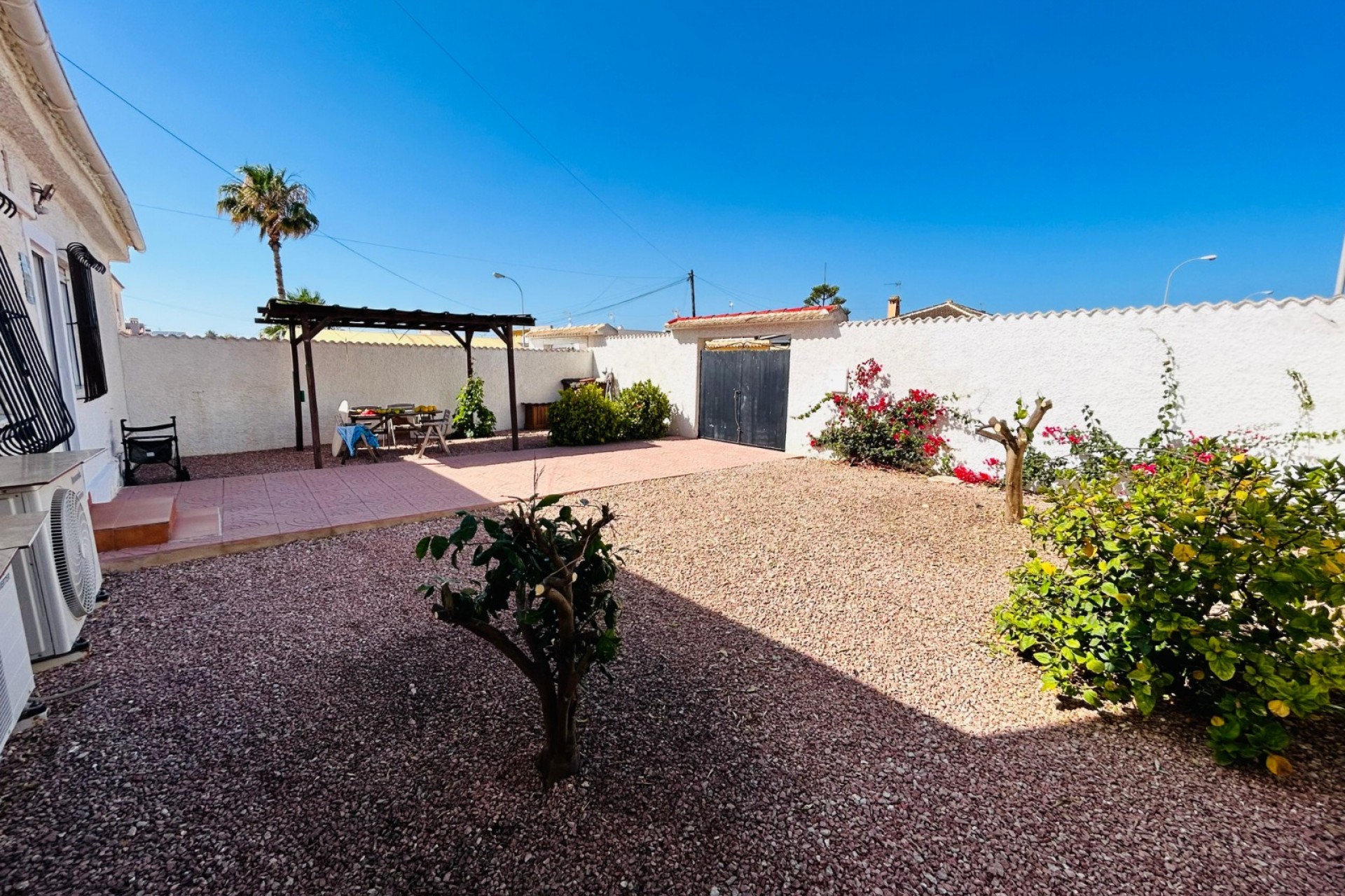 Resale - Villa -
Torrevieja - Costa Blanca