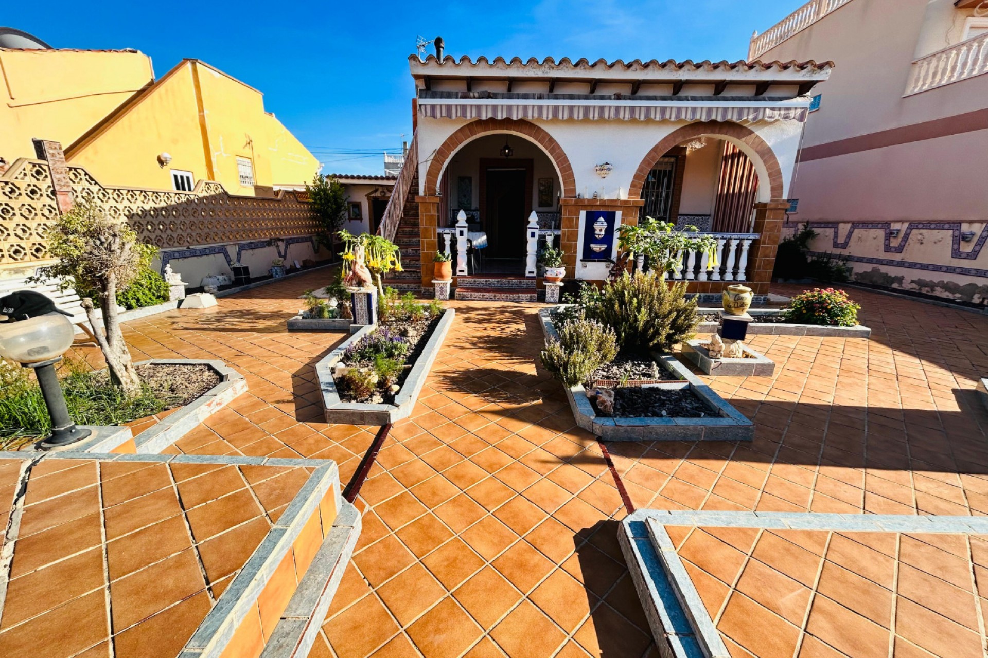 Resale - Villa -
Torrevieja - Costa Blanca