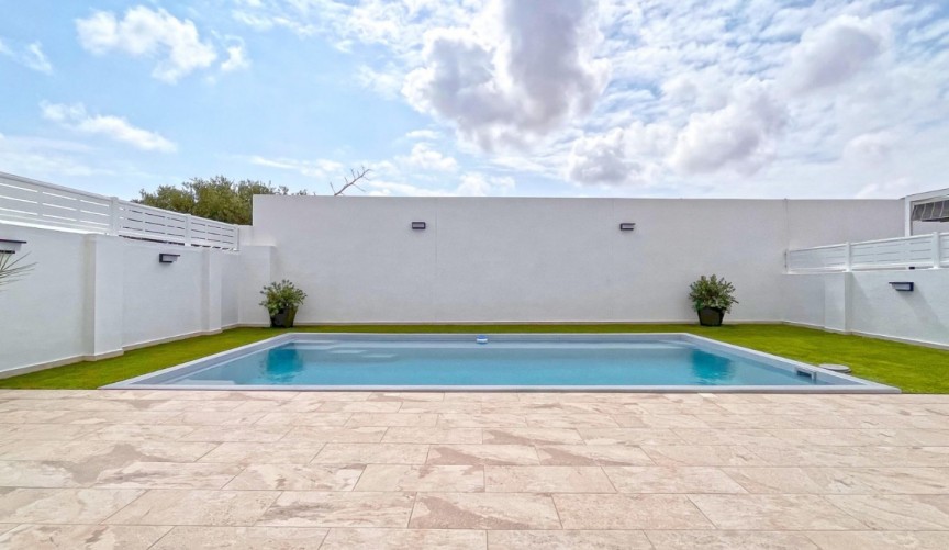 Resale - Villa -
Torrevieja - Costa Blanca