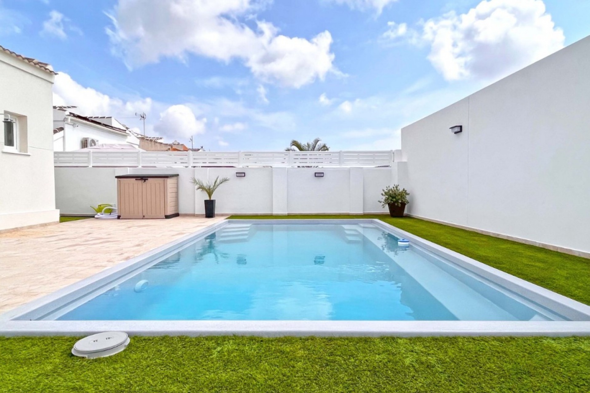 Resale - Villa -
Torrevieja - Costa Blanca