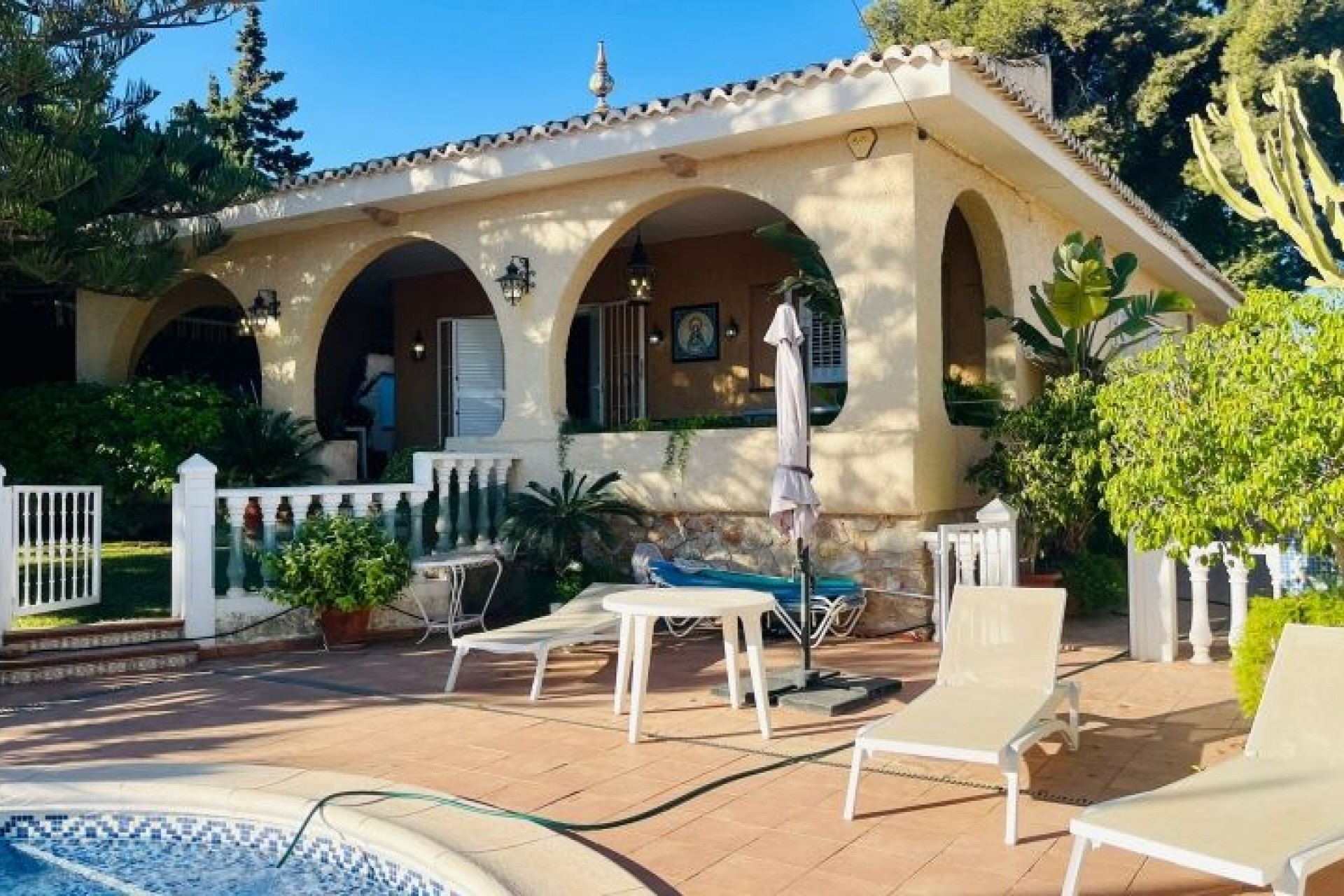 Resale - Villa -
Torrevieja - Costa Blanca