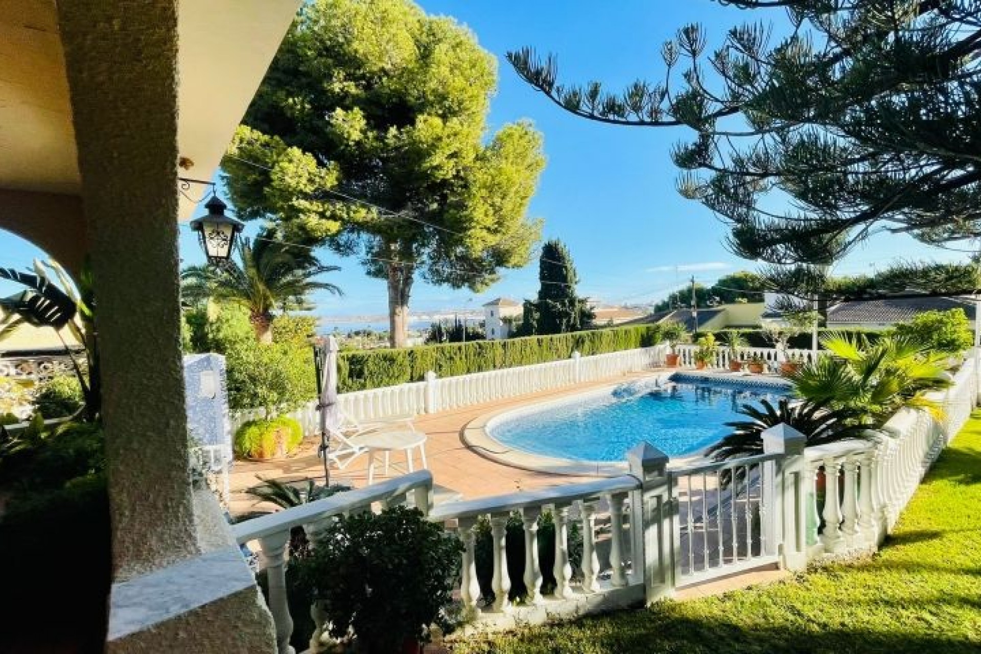 Resale - Villa -
Torrevieja - Costa Blanca