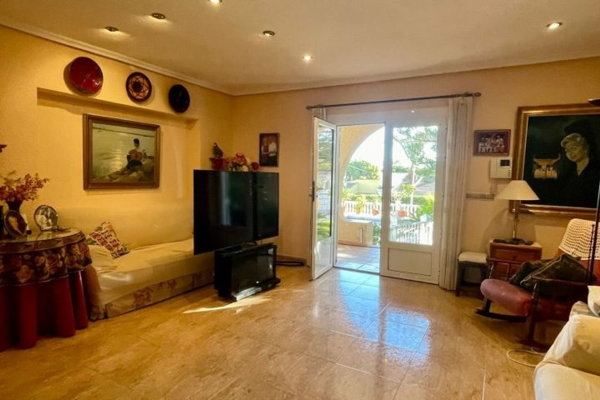 Resale - Villa -
Torrevieja - Costa Blanca