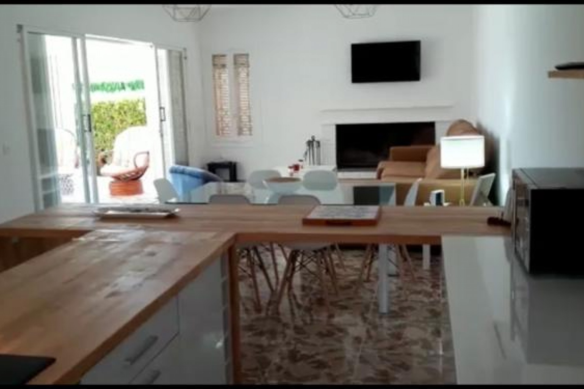 Resale - Villa -
Torrevieja - Costa Blanca