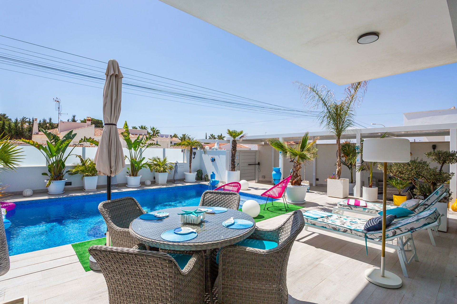 Resale - Villa -
Torrevieja - Costa Blanca