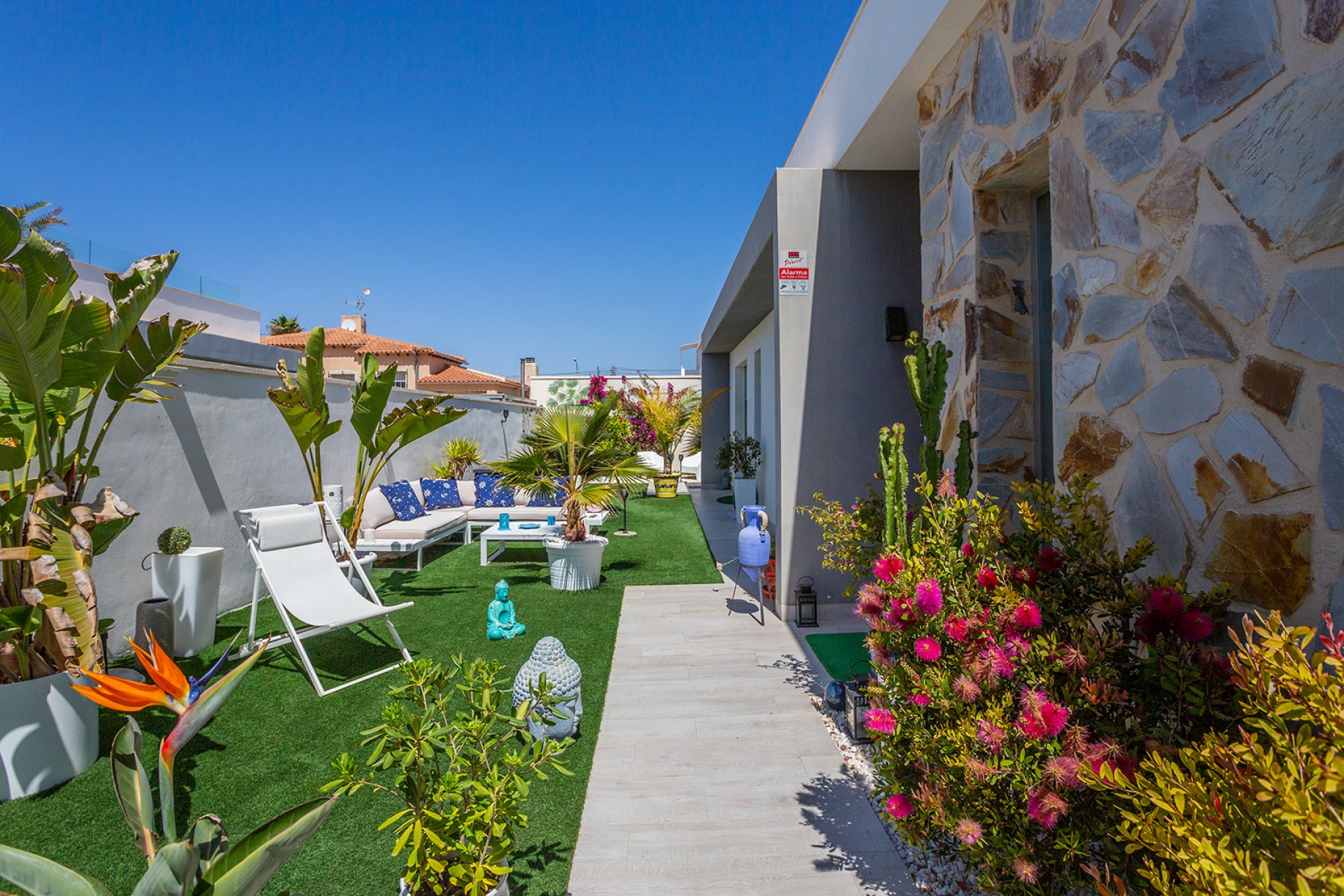 Resale - Villa -
Torrevieja - Costa Blanca