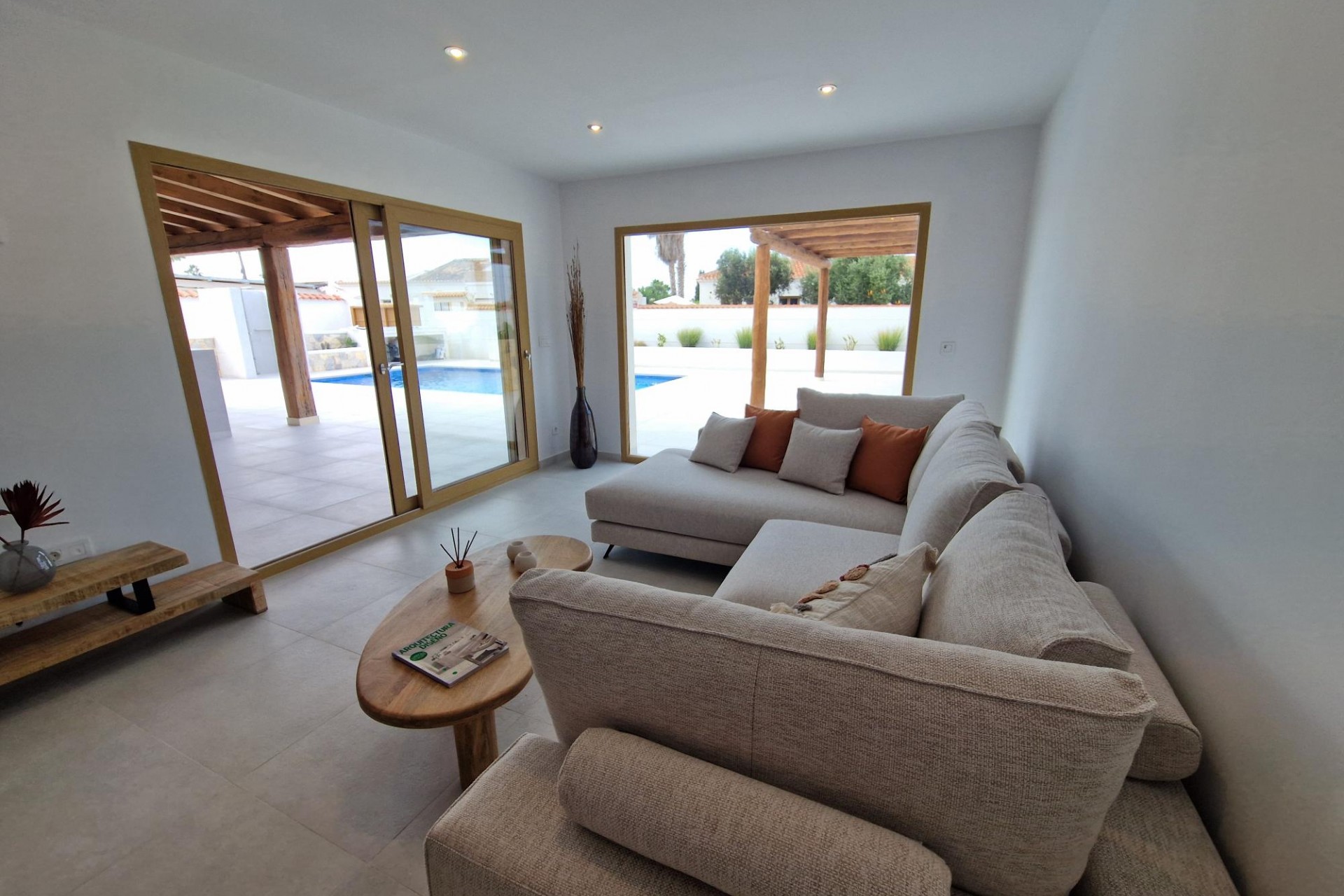 Resale - Villa -
Torrevieja - Costa Blanca