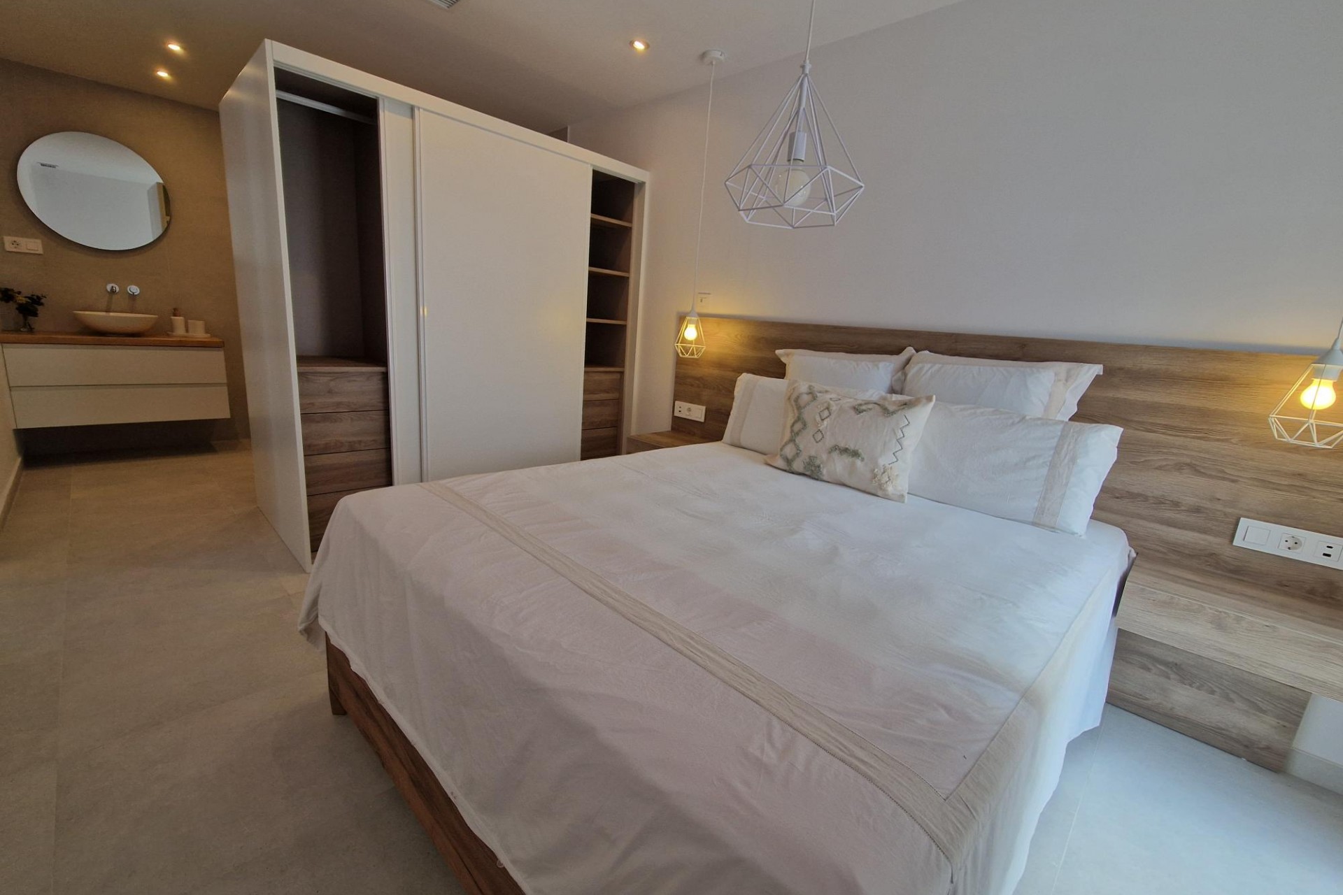 Resale - Villa -
Torrevieja - Costa Blanca