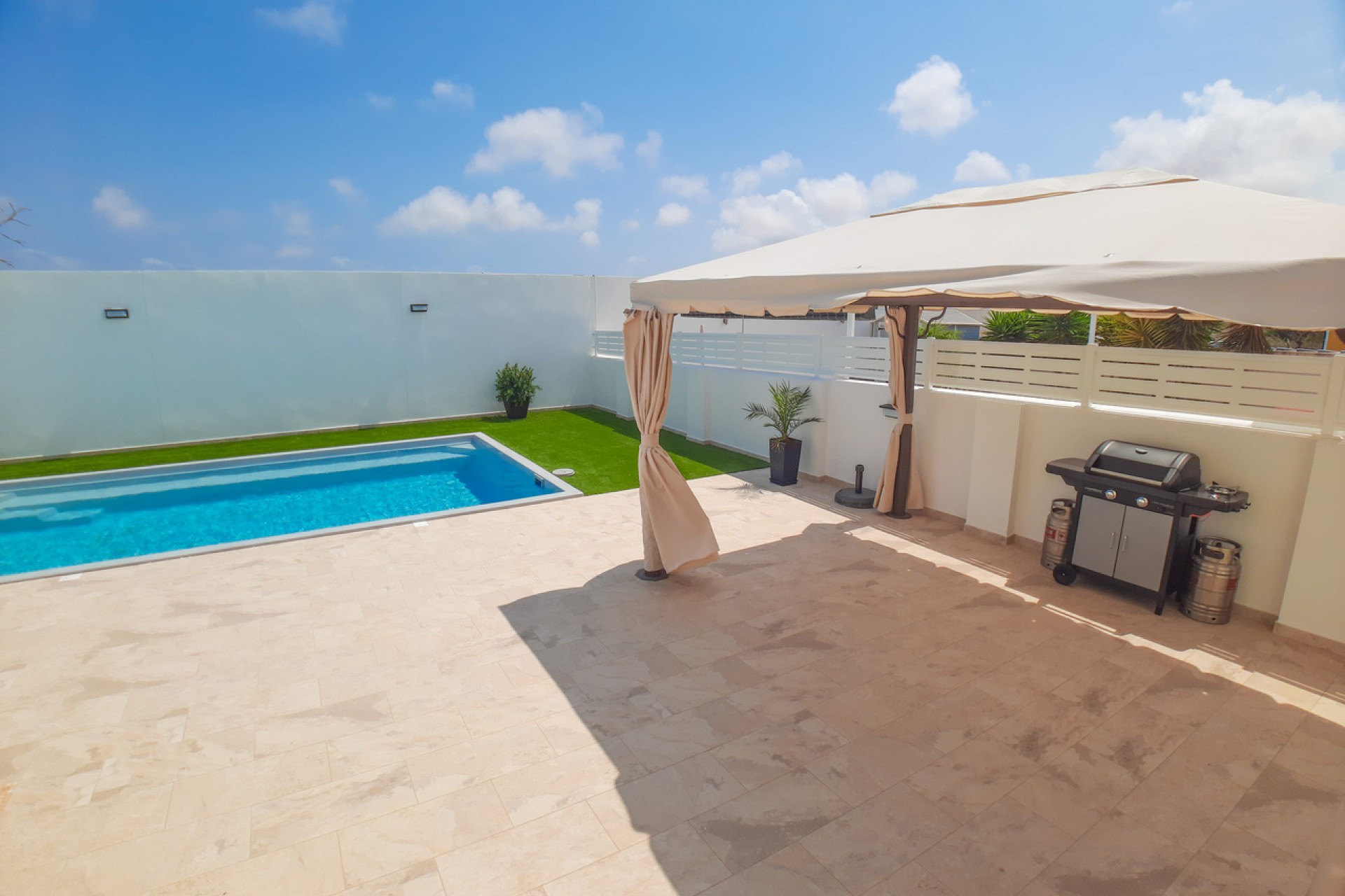 Resale - Villa -
Torrevieja - Costa Blanca