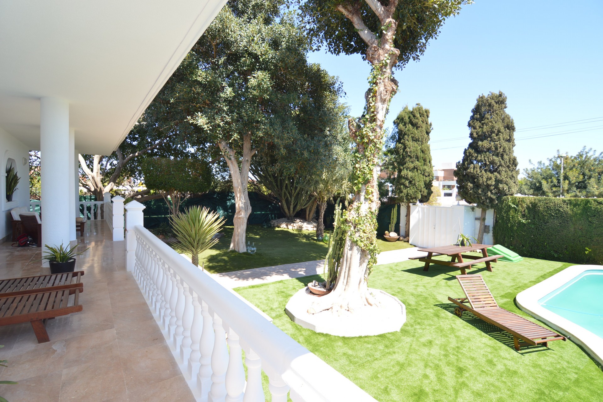 Resale - Villa -
Torrevieja - Costa Blanca