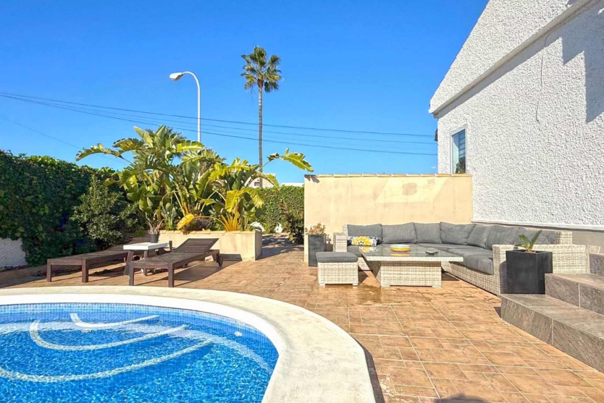 Resale - Villa -
Torrevieja - Costa Blanca