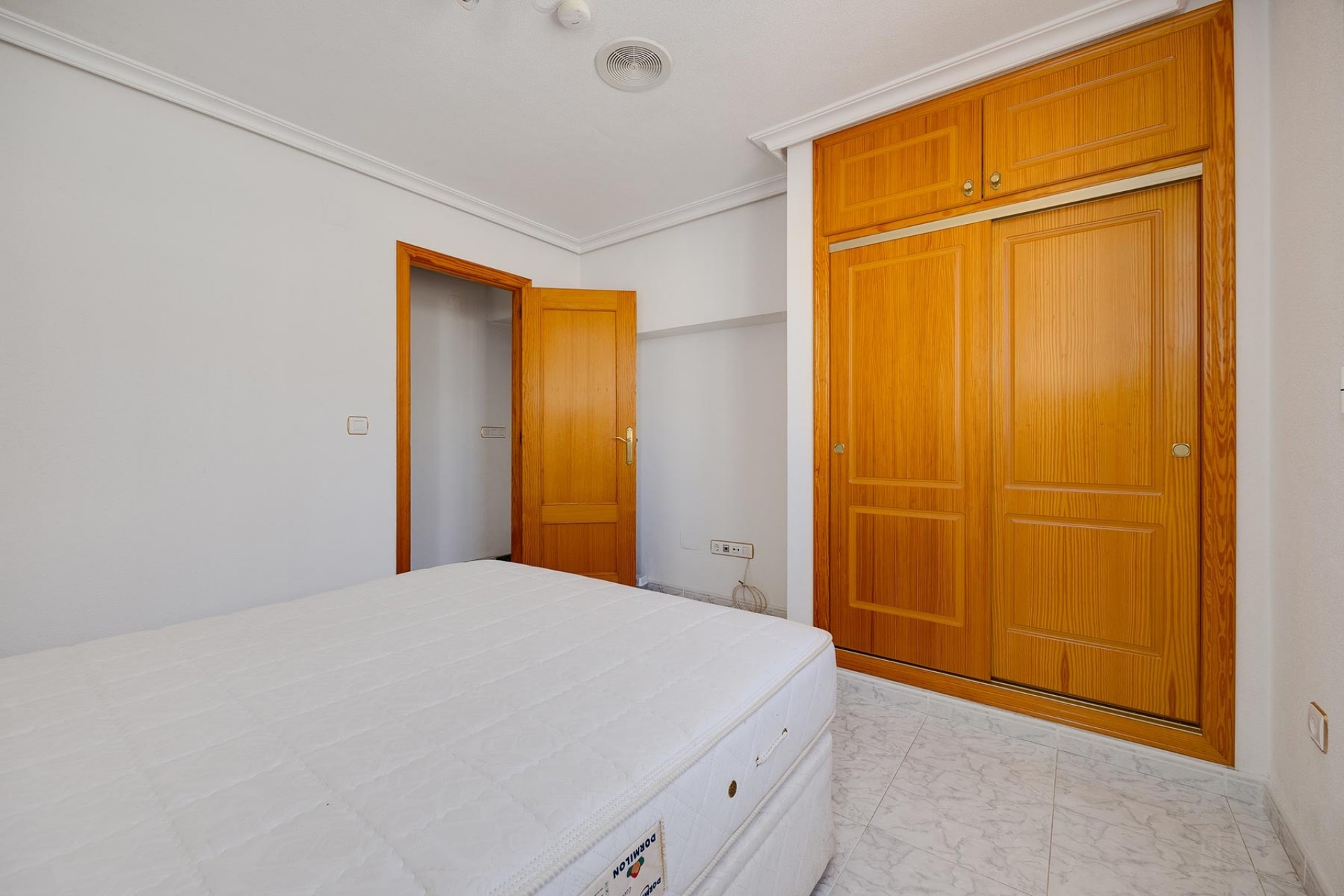 Resale - Villa -
Torrevieja - Costa Blanca