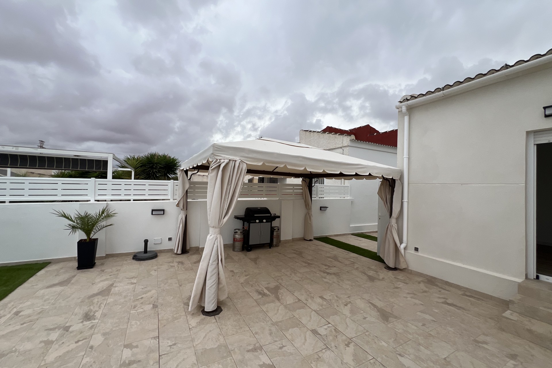 Resale - Villa -
Torrevieja - Costa Blanca