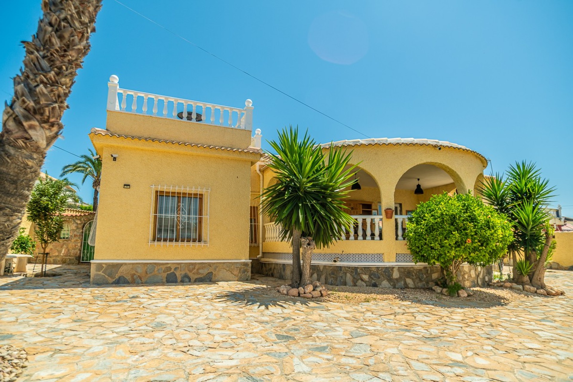Resale - Villa -
Torrevieja - Costa Blanca
